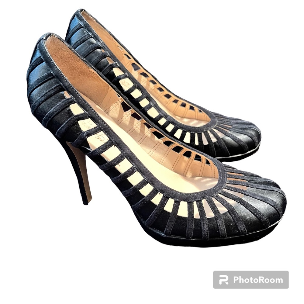 Talbots size 9B black round toe heels